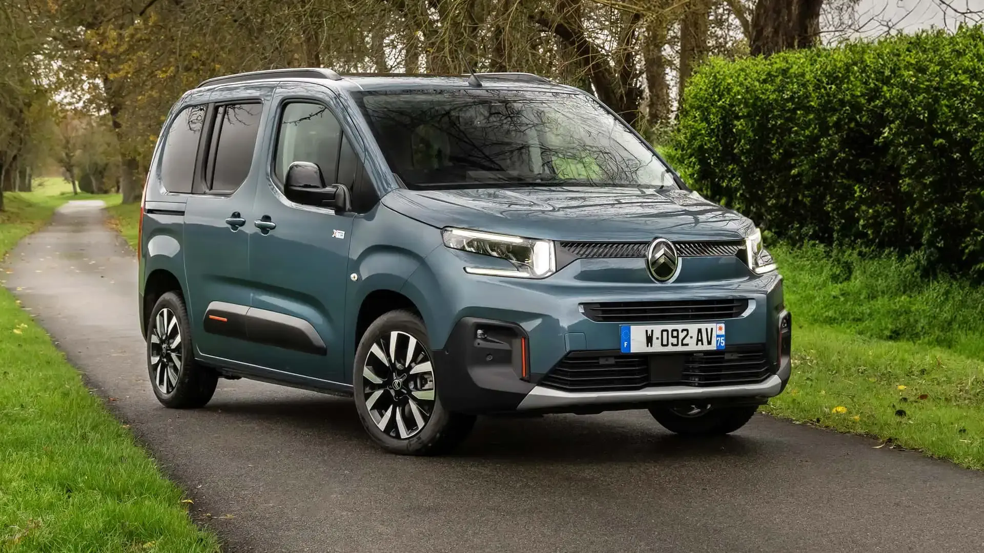 citroen berlingo spacieux modulables espace famille drome ardeche 2