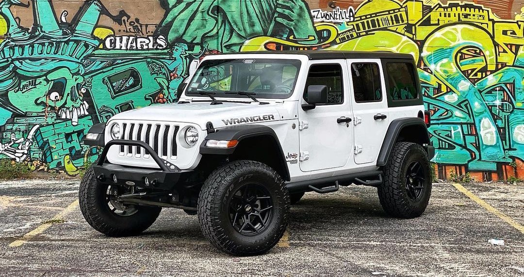 clin doeil a tous les jeepers damerique pour le jour de lindependance car chez jeep® la liberte est dans notre adn chicagojl18pensez a covoiturer sedeplacermoinspolluer jeep jeepwrangler myjeepworld 1