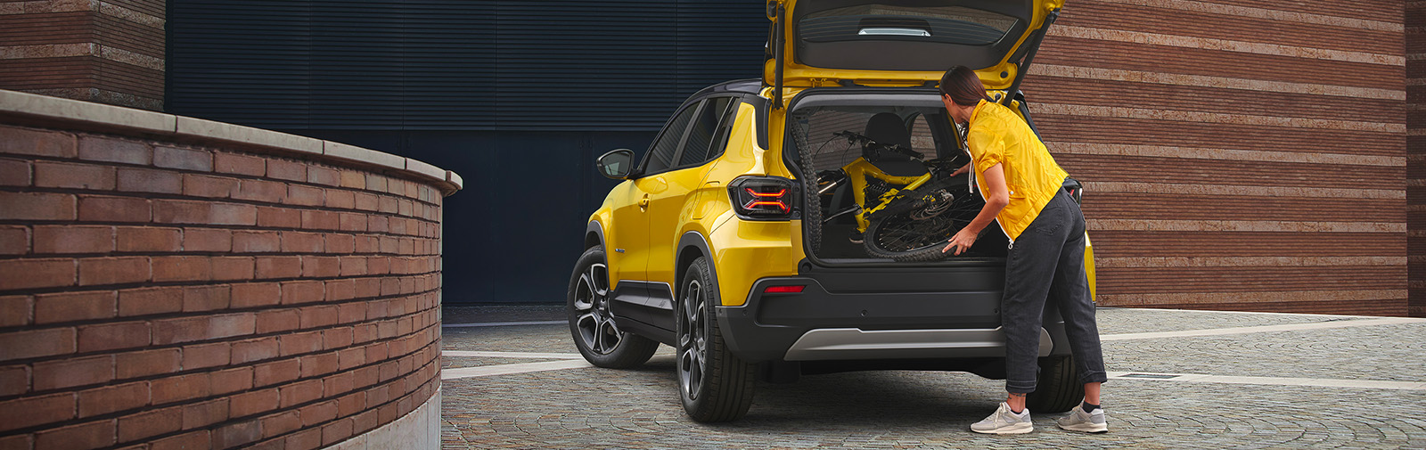 jeep avenger my24 cargo 04 1600x505 1