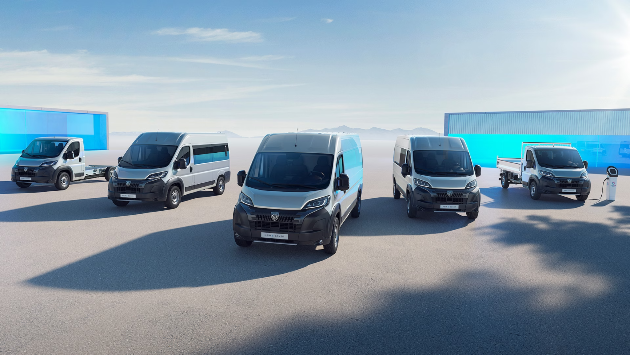 peugeot boxer r 2023 bev digital light showroom desktop 2030x1146