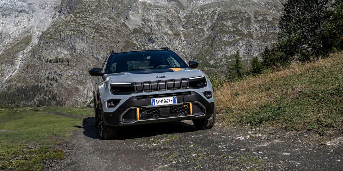 jeep avenger 4xe the north face edition haute performance haut de gamme edition limité 