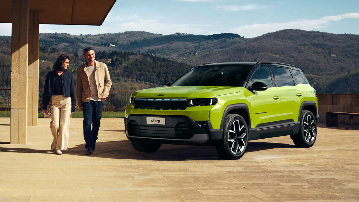Jeep Compass 2025 vue extérieure, SUV compact et moderne avec design distinctif, performance tout-terrain, et technologies avancées pour une conduite électrique ou hybride rechargeable." drome ardeche valenc romans privas véjicule electrique hybride rechargeable 2025 suv compact 4x4 haut de gamme 26000 07000 38120