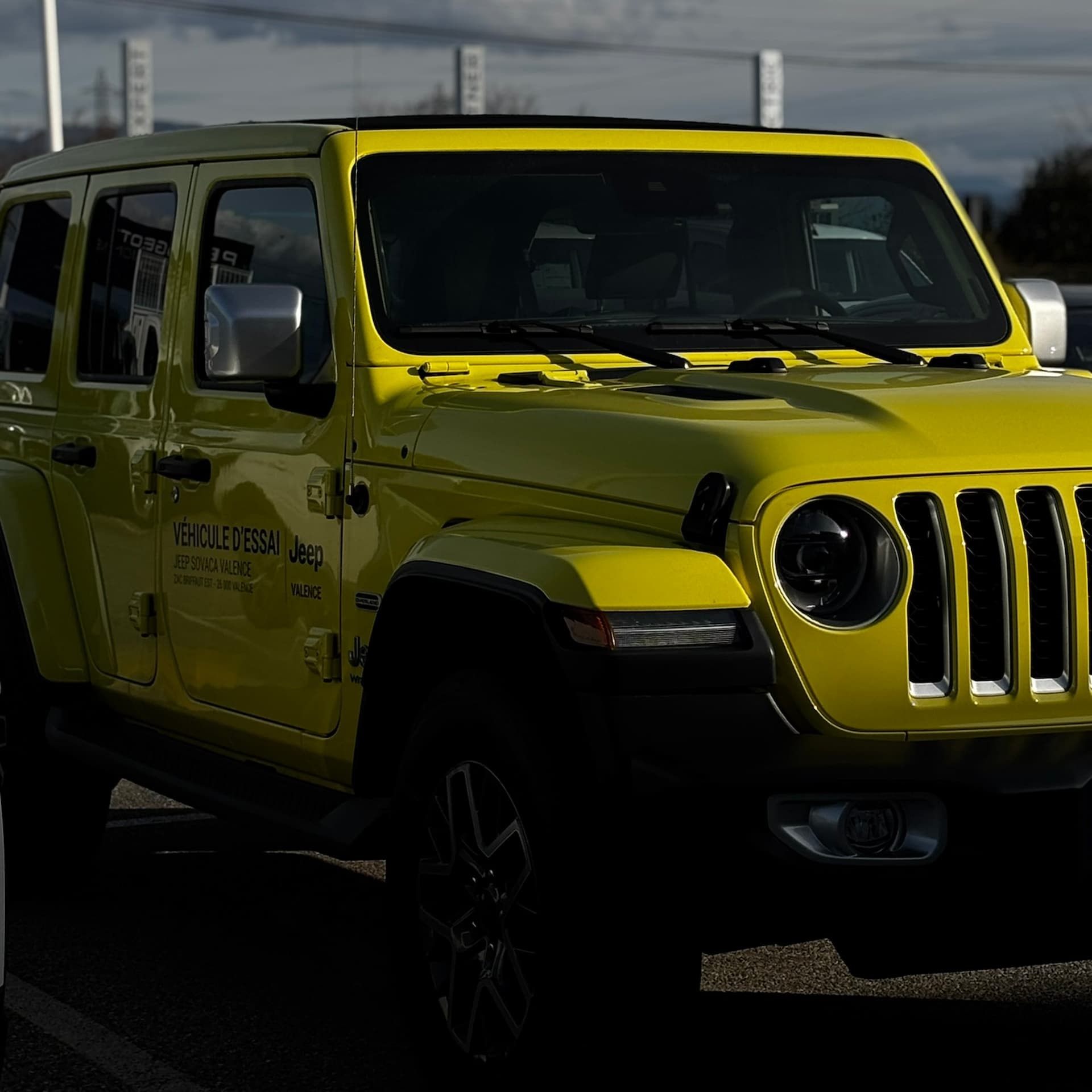 jeep wrangler 4xe drome valence 26000 07000 véhiculedoccasion neuf 4x4 hautdegamme