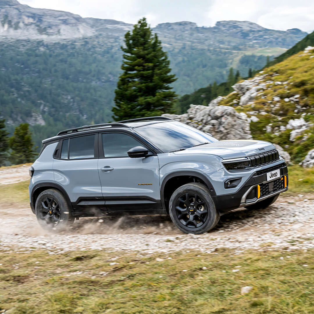 jeep avenger tnf valence drome 26000 tnf thenorthface suv hybride electrique familliale citadine