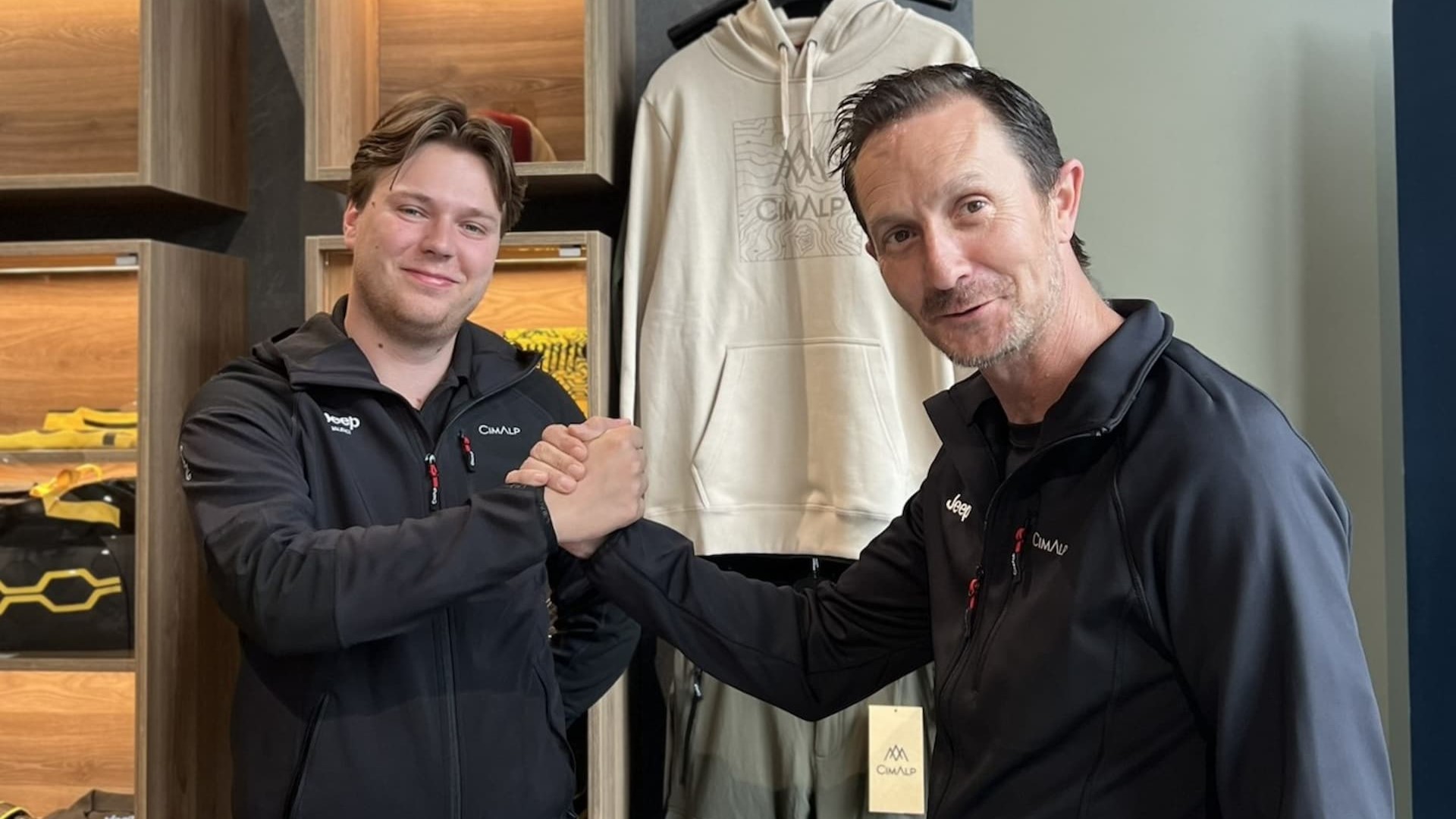 jeep valence equipe drome 26000 service client jpg