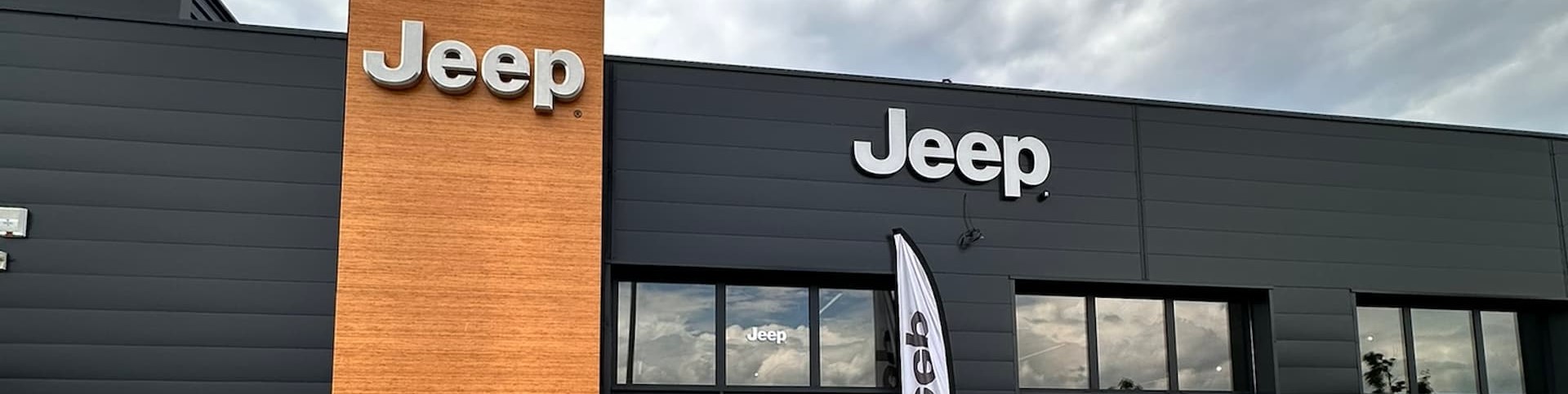 concession automobile jeep valence drome 07000 26000 compass renegade wrangler cherokee grand cherokee avenger 2025