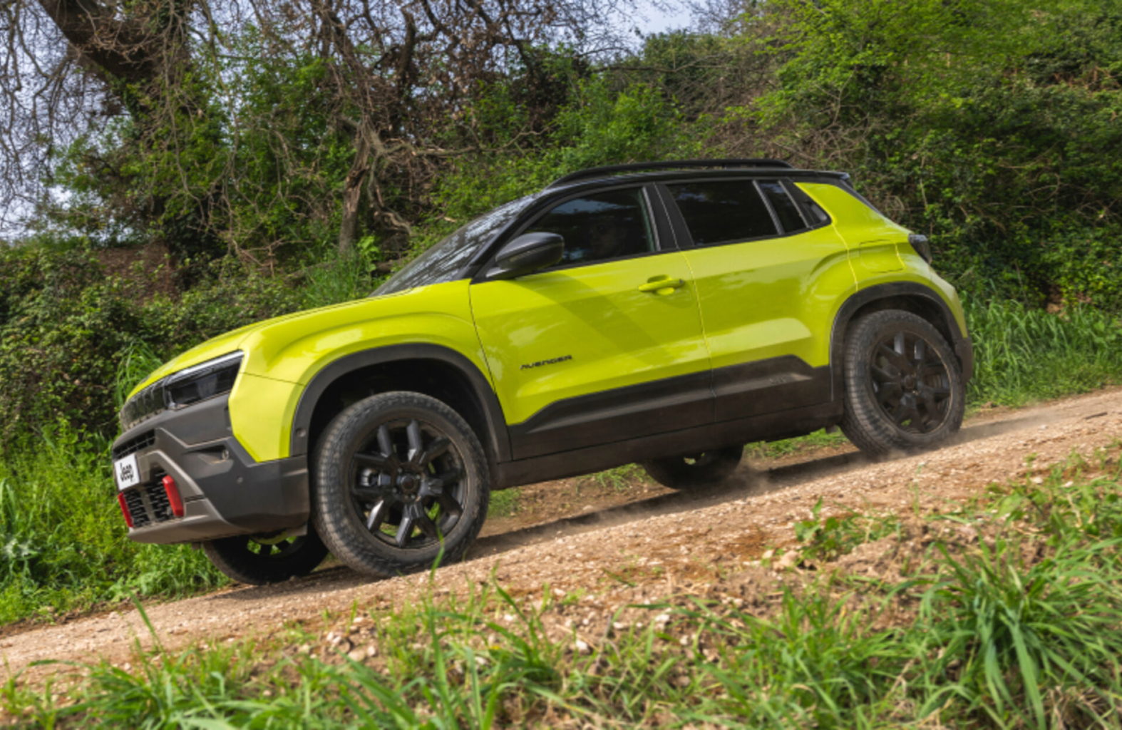 jeep avenger mca 4xe mhev my26 1000x500 performance&capability 01